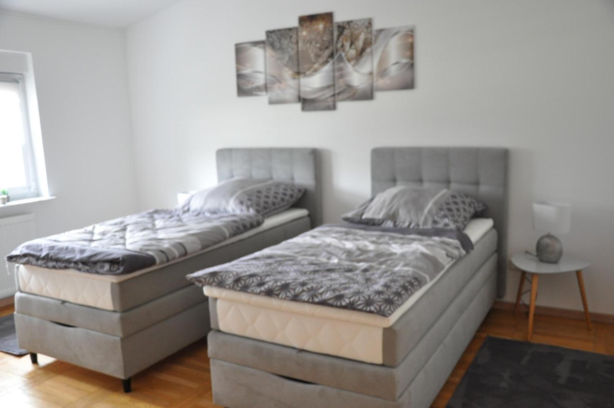 Ferienwohnung "Julka" Kostenloses W-Lan Giebelstadt Dış mekan fotoğraf